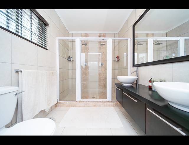 4 BEDROOM HOUSE FOR SALE IN BEACON BAY